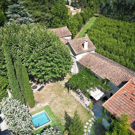 Bed and Breakfast Mas Carita Cabannes Esterno foto
