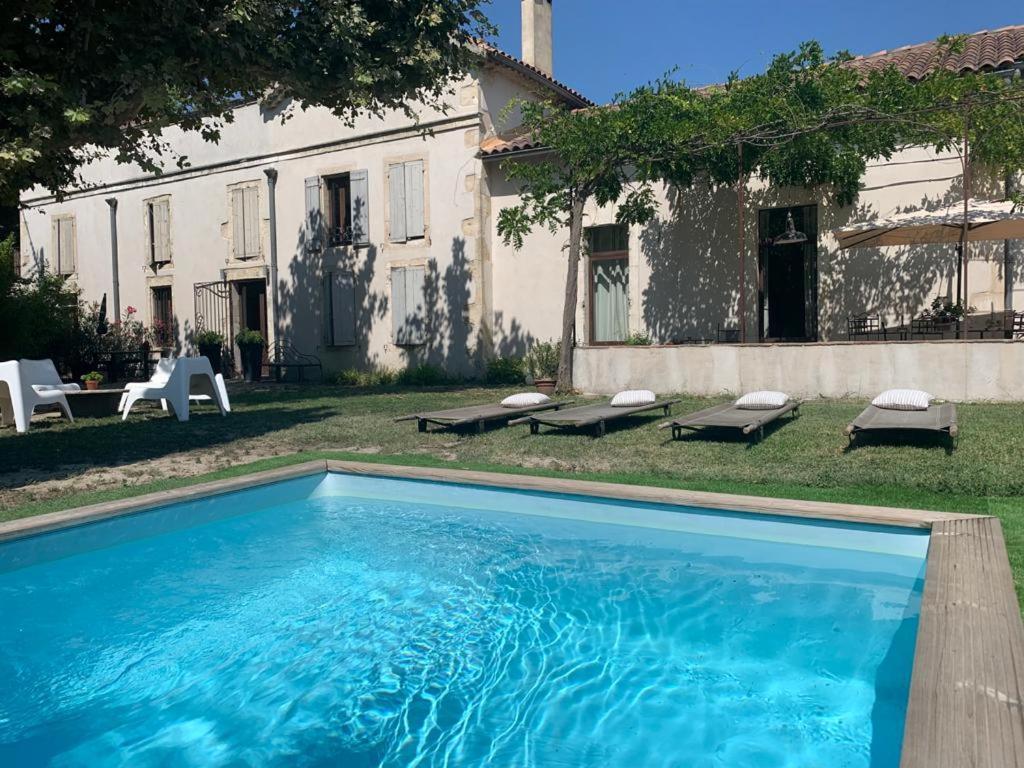 Bed and Breakfast Mas Carita Cabannes Esterno foto