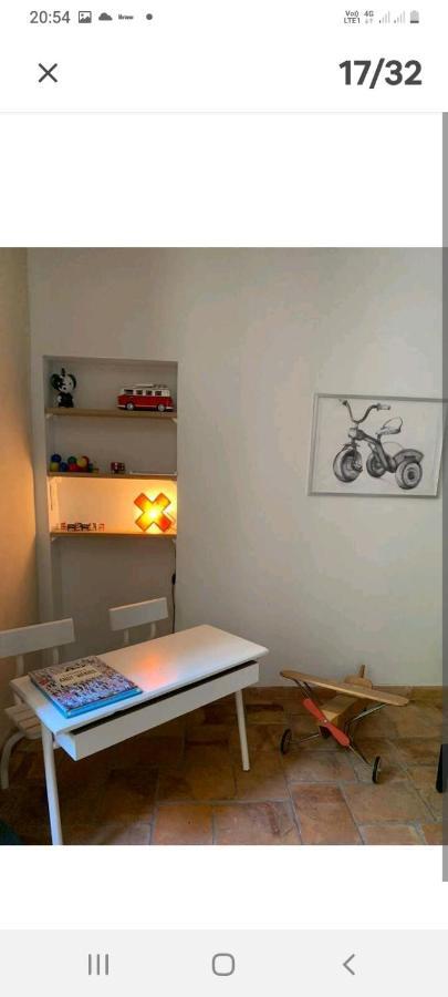 Bed and Breakfast Mas Carita Cabannes Esterno foto